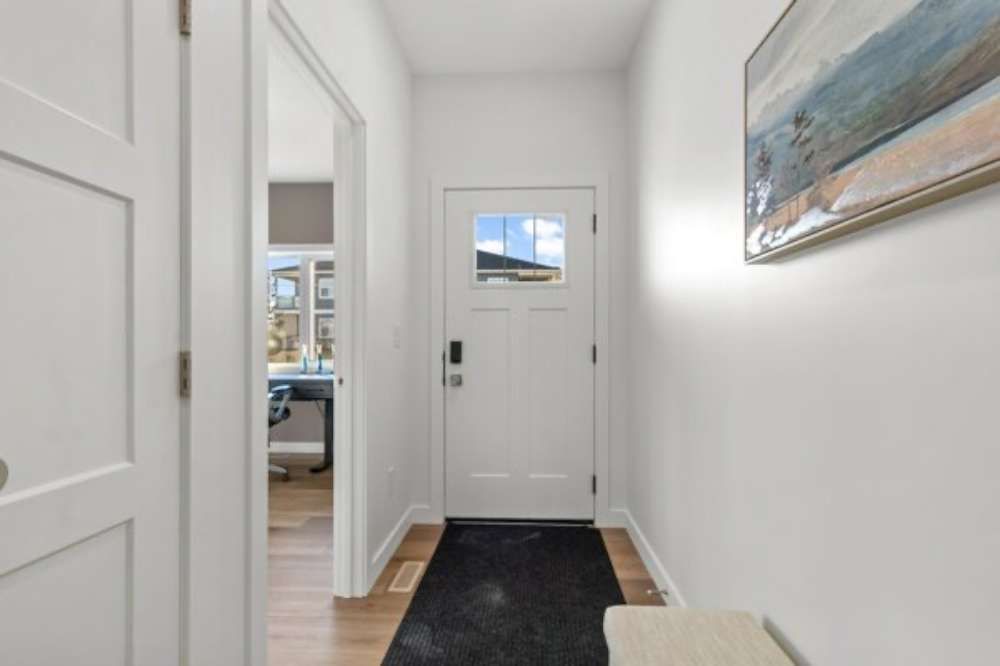 4930 Beardsley, Lacombe, AB, photo 4 of 9